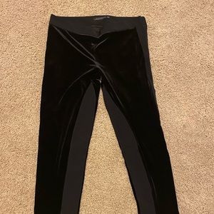 Velvety skinny pants with side zips